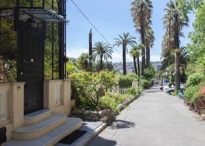 Laetitia - Appt De Charme Avec Parking - Nord Apartamento