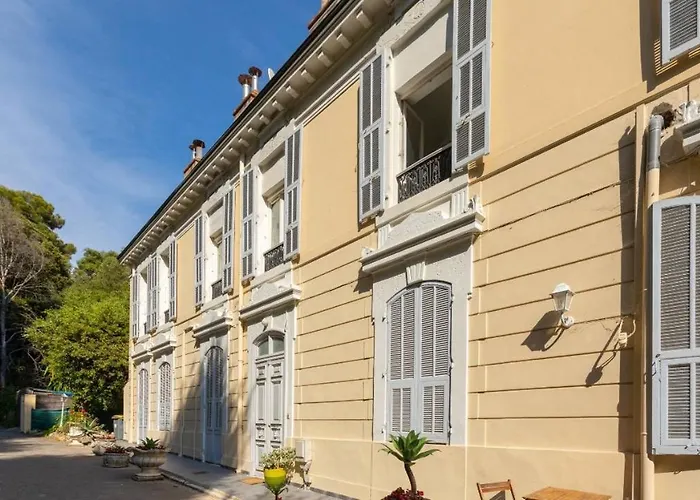 Laetitia - Appt De Charme Avec Parking - Nord شقة